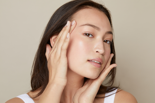Ask a Dermatologist and a Chemist: What are the Best Ingredients to Look for in a Gentle Cleanser?